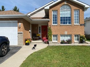1132 Acadia Dr #1, Kingston, ON K7M8V7