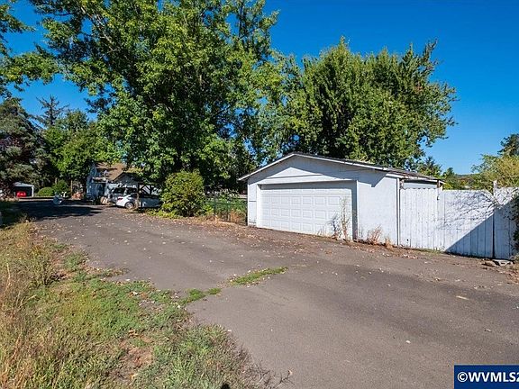 3rd image of 1145 43rd Ave