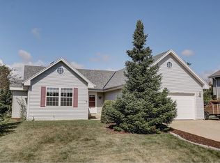 6336 Newcastle Ln, Racine, WI 53402