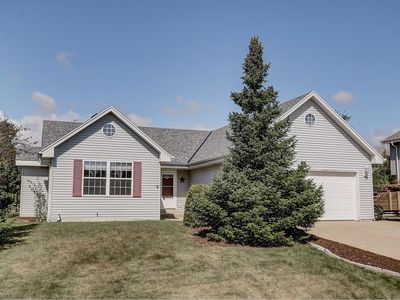 6336 Newcastle Ln, Racine, WI, 53402