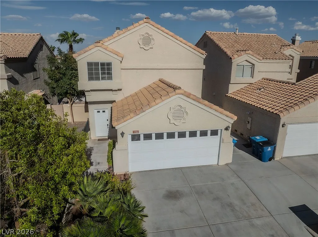 4 bed, 2.5 bath, 2096 sqft, $2,200 — Photo 1