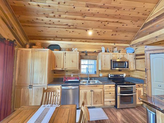 23rd image of 161 Fowler Rd