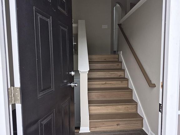 2nd image of 418 Summer Hill Cir