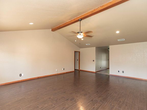 5th image of 6816 Columbia Ln