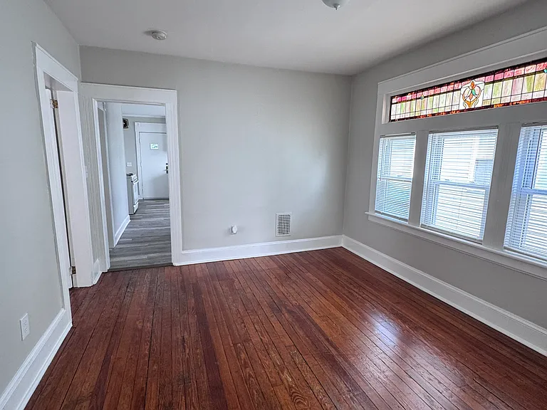 111 Smith St — Photo 13