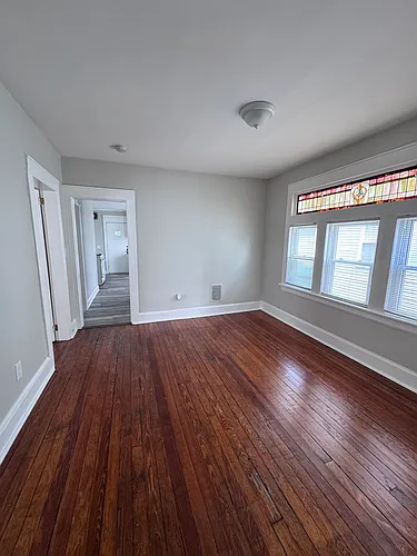 111 Smith St Photo 1