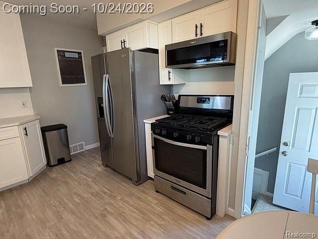 1021 E Woodruff Ave, photo 11