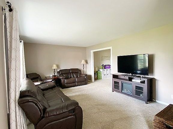 5th image of 136 Crisswill Rd