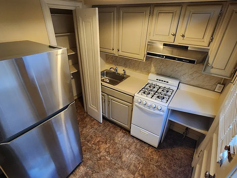7555 York Dr #1E — Photo 11