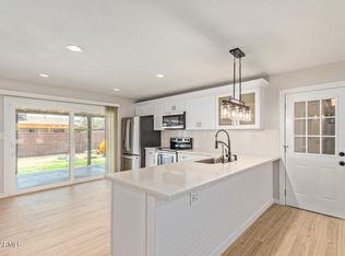 2229 W Wagoner Rd, Phoenix, AZ 85023