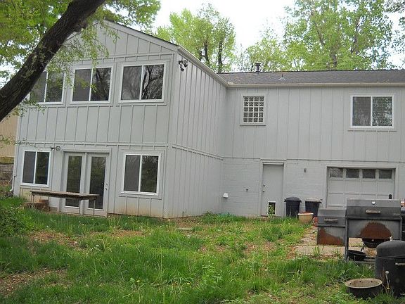 3rd image of 7810 E 102nd St