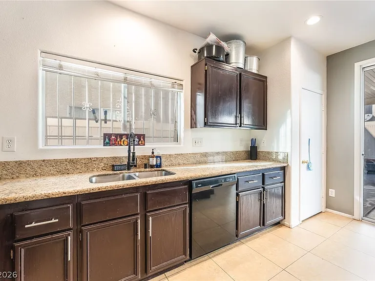 4217 Walnut Glen Dr — Photo 36