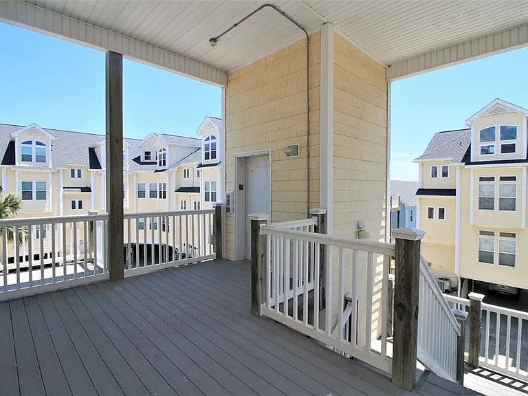 215 Summerwinds Pl — Photo 34
