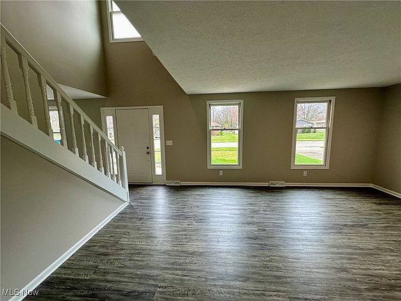 4th image of 5324 Edgewood Dr