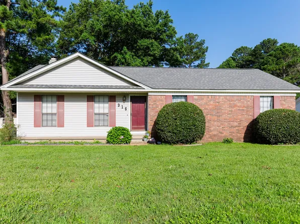 315 Henderson Rd, Jackson, TN 38305