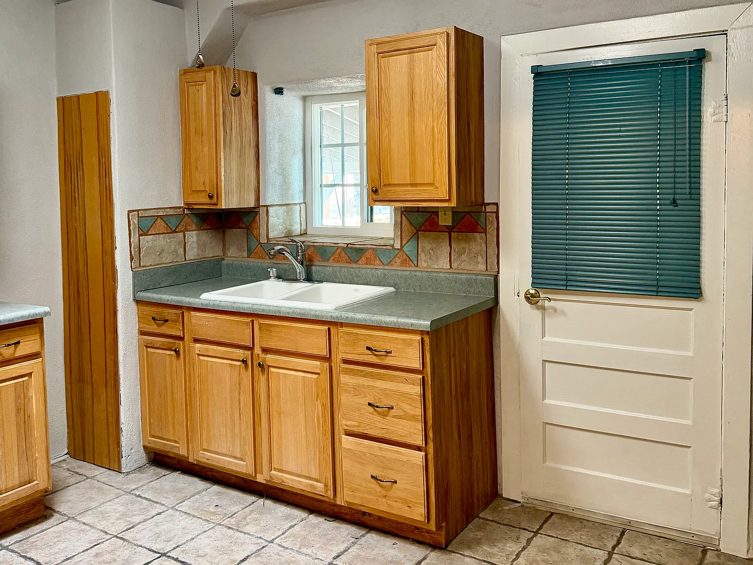 3 bed, 1642 sqft, $1,675 — Photo 3