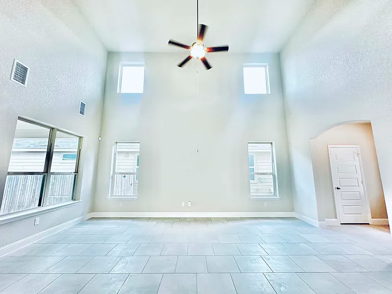13230 Chanute Field Dr — Photo 2