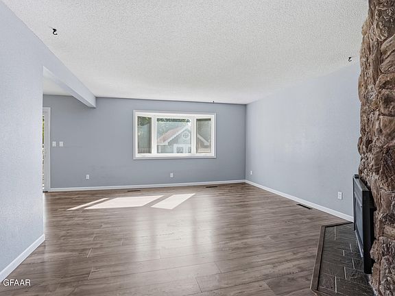 4th image of 1617 Rider Rd