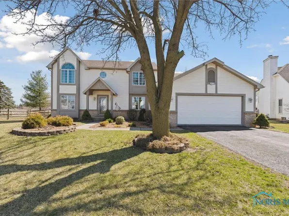 10253 Scarlet Oak Dr, Perrysburg, OH 43551