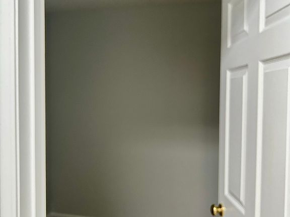 4th image of 413 Diamond Trace Way