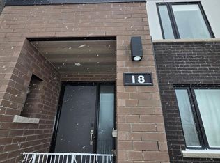 348 Wheat Boom Dr #18, Oakville, ON L6H 3V6