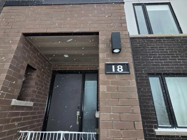 348 Wheat Boom Dr #18, Oakville, ON L6H 3V6