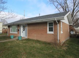 615 11th St, Charleston, IL 61920