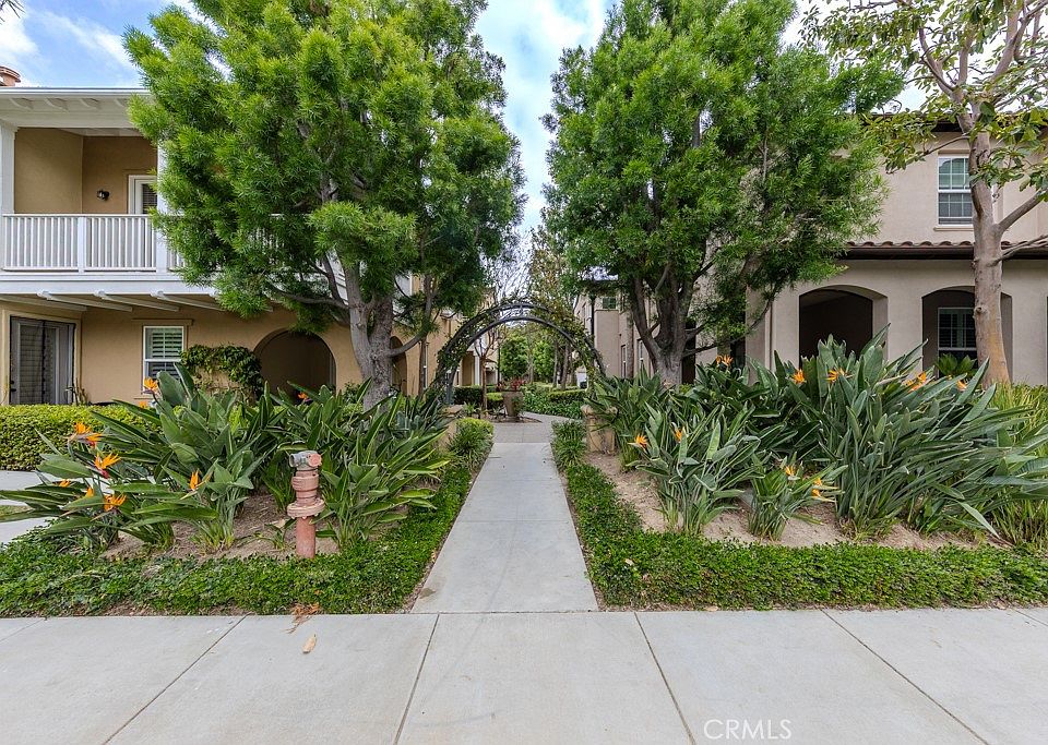 1st image of 87 Reunion