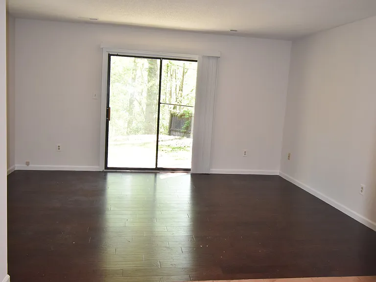 244 Wickford Ct — Photo 4
