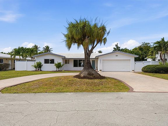 2nd image of 5651 NE 16th Avenue