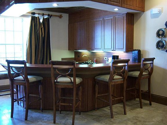 2nd image of 312 Villa Cir