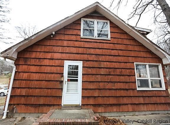 2nd image of 12 Waltke Ln