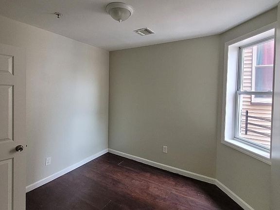 5th image of 96 Eaton Pl #4BA