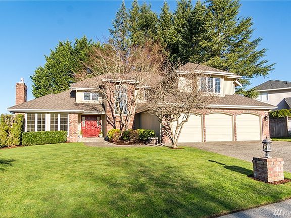 Lovely 4 bedroom & 2.5 bath home with 2,650 sq ft of living space & 3 car garage