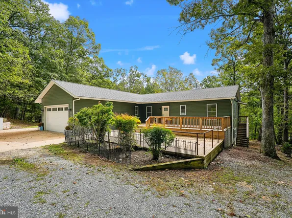 884 Old Ferry Ln, Bluemont, VA 20135