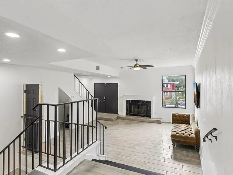 170 E Davis Blvd — Photo 12