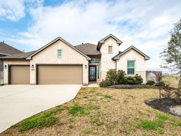14231 Angelina Dr, Baytown, TX 77523