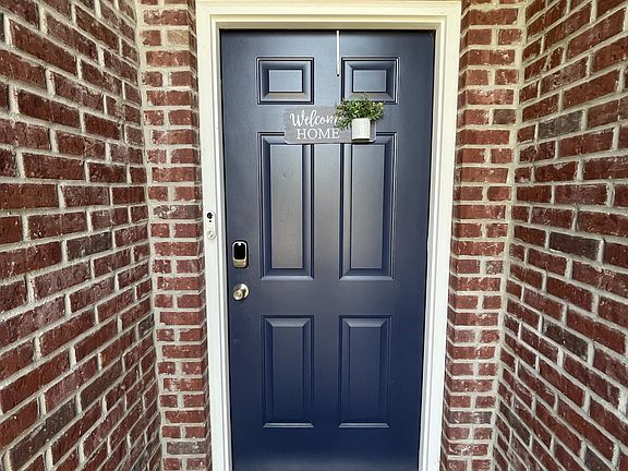 4th image of 581 Wendover Ave