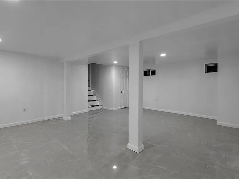 8 Fern Dr — Photo 22