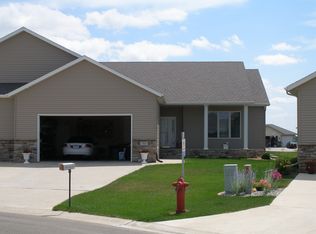 705 43rd Ave S, Moorhead, MN 56560