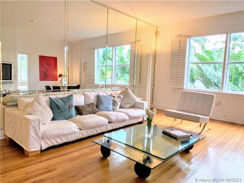 1st image of 900 16th St APT 308