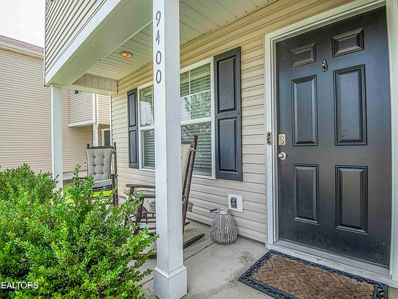 3rd image of 9400 Avian Forest Ln