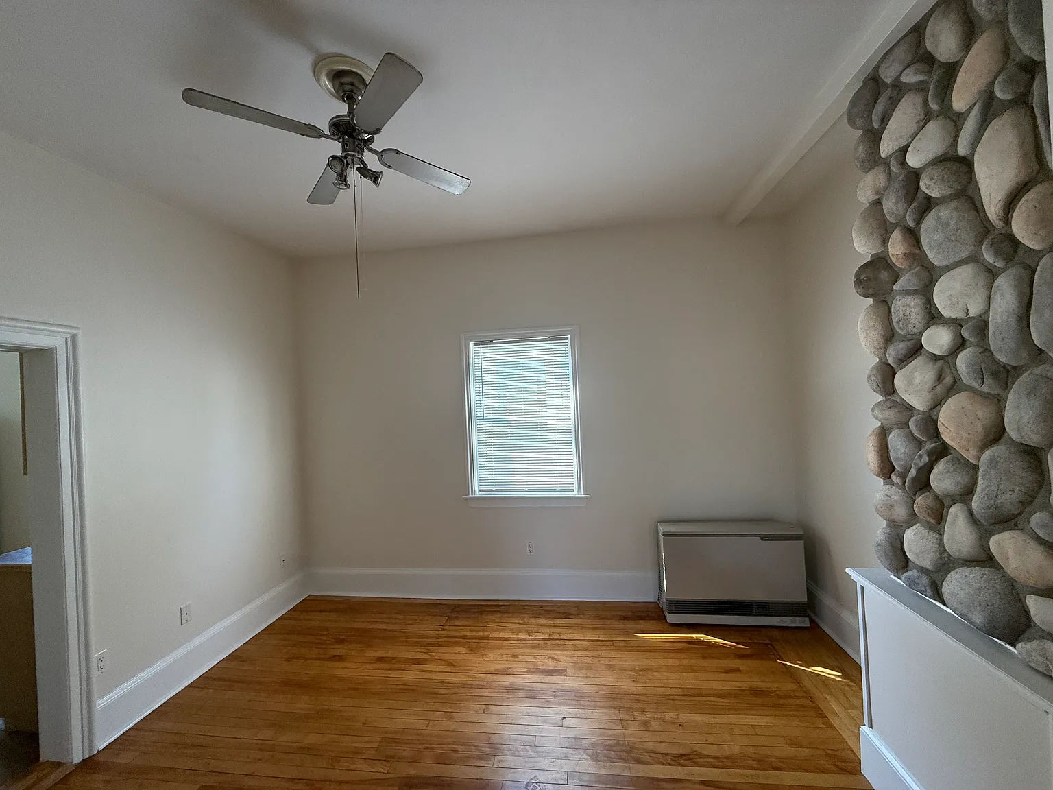 254 Spring St — Photo 3