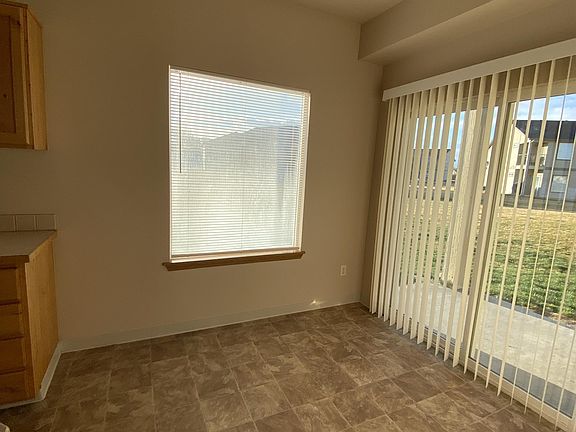 5th image of 2124 E Whispering Willow Ln
