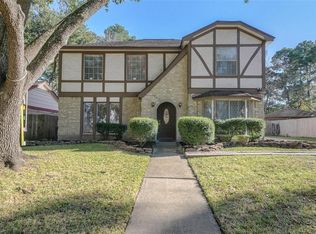 4727 Charade Dr, Houston, TX 77066