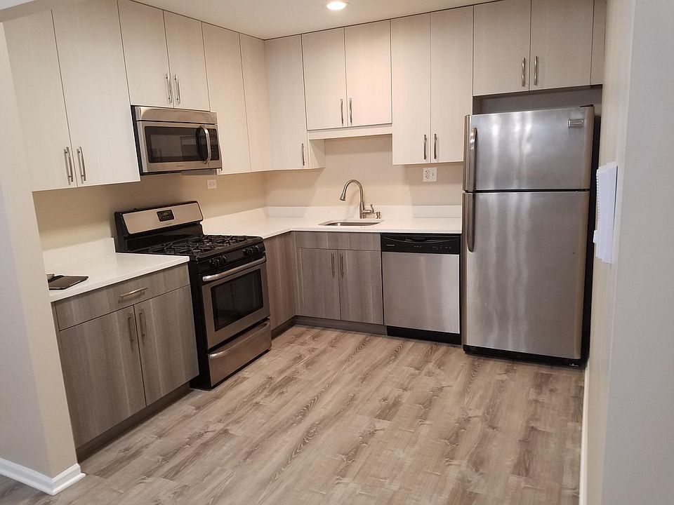 1st image of 1100 E Randville Dr Unit 208