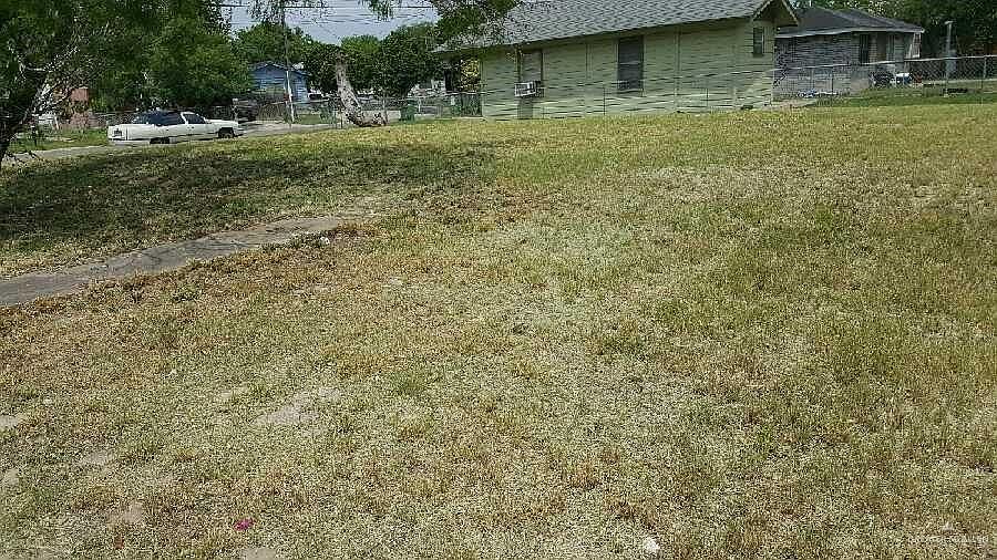 2nd image of 600 E Agostadero St