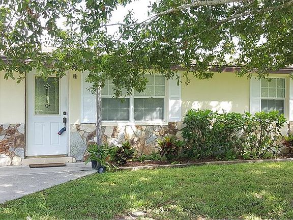 2nd image of 2825 Savoy Dr