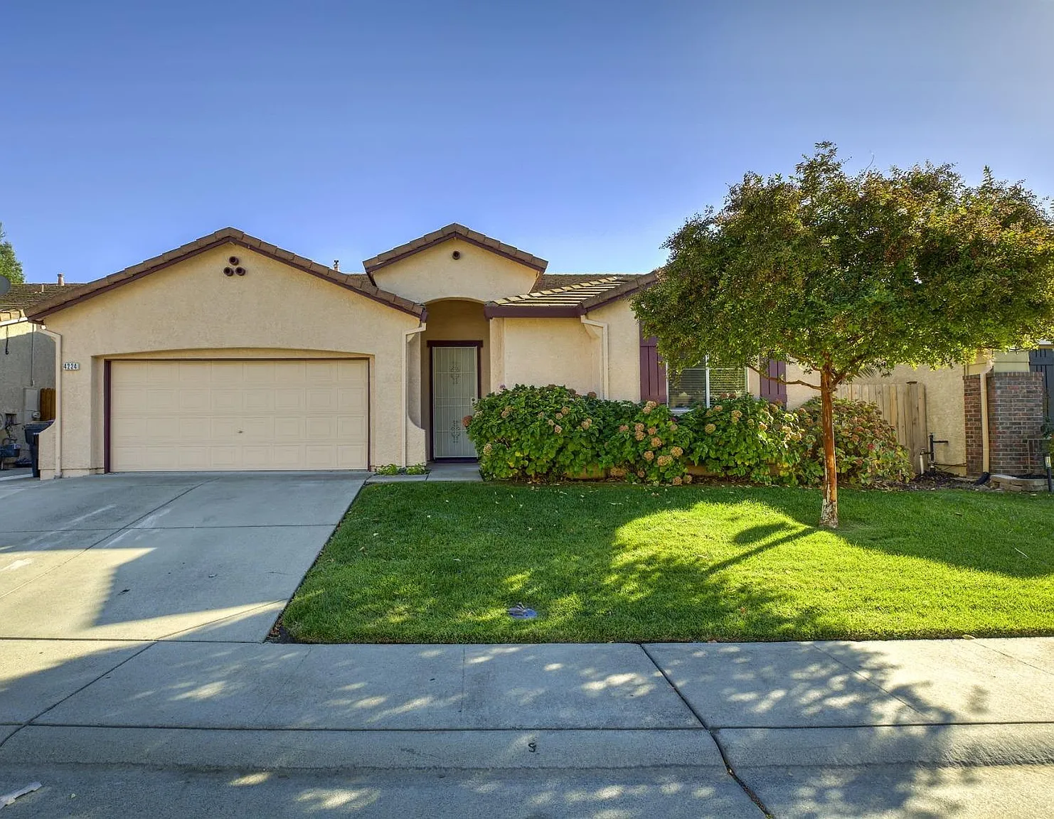 4224 Winje Dr photo 1