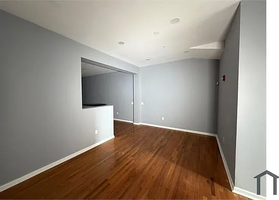 1831 W Diamond St #4R — Photo 8